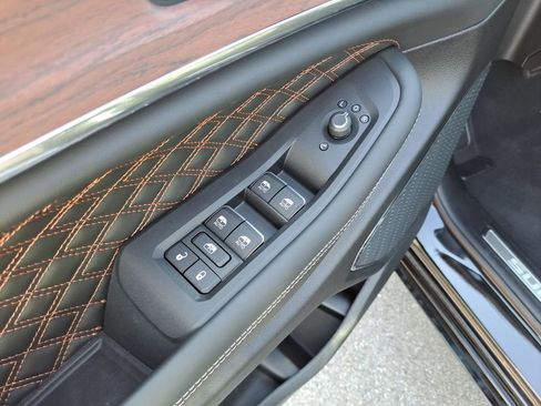 New 2025 Jeep Grand Cherokee L Summit w/ Advanced Protech Group IV image 23