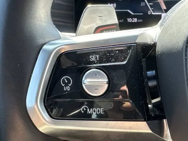 Used 2025 BMW 740i xDrive w/ Premium Package AWD/4WD image 38