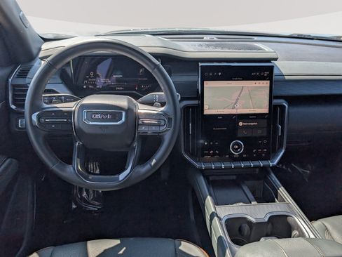 Used 2025 GMC Acadia AT4 AWD/4WD image 19