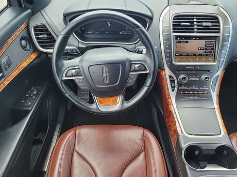 Used 2019 Lincoln Nautilus Reserve image 9