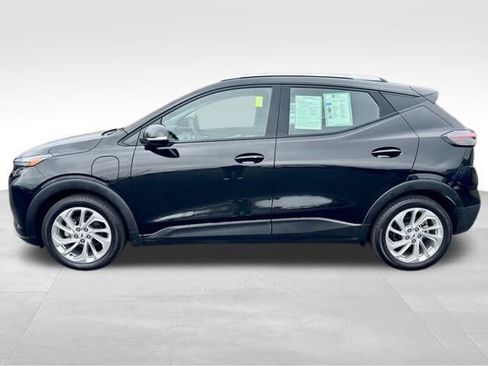 Used 2023 Chevrolet Bolt EUV LT w/ Driver Confidence Package FWD image 5