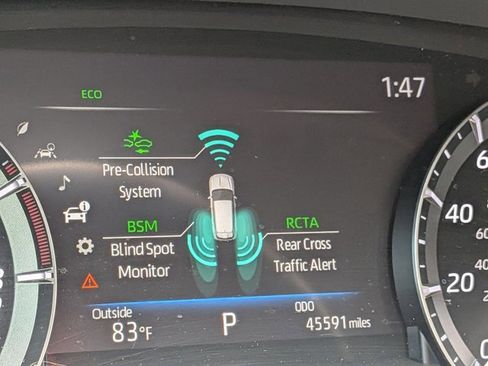 Used 2020 Toyota Highlander XLE image 5