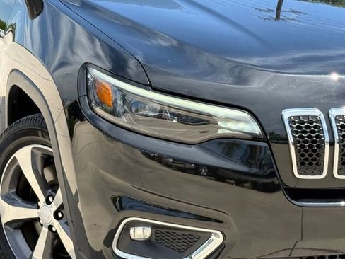 Used 2019 Jeep Cherokee Limited FWD image 3