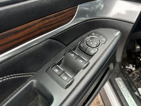 Used 2016 Ford Explorer Limited w/ Equipment Group 301A image 9