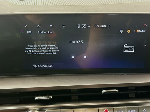 Used 2025 Kia Telluride LX FWD image 21