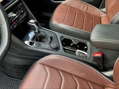Certified 2024 Volkswagen Tiguan SEL R-Line AWD/4WD image 20