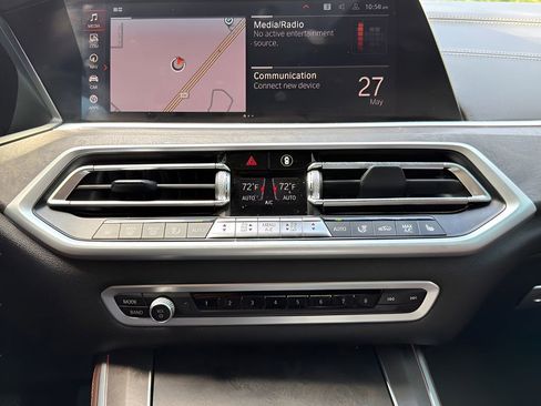 Used 2021 BMW X5 xDrive40i w/ Premium Package 3 AWD/4WD image 18