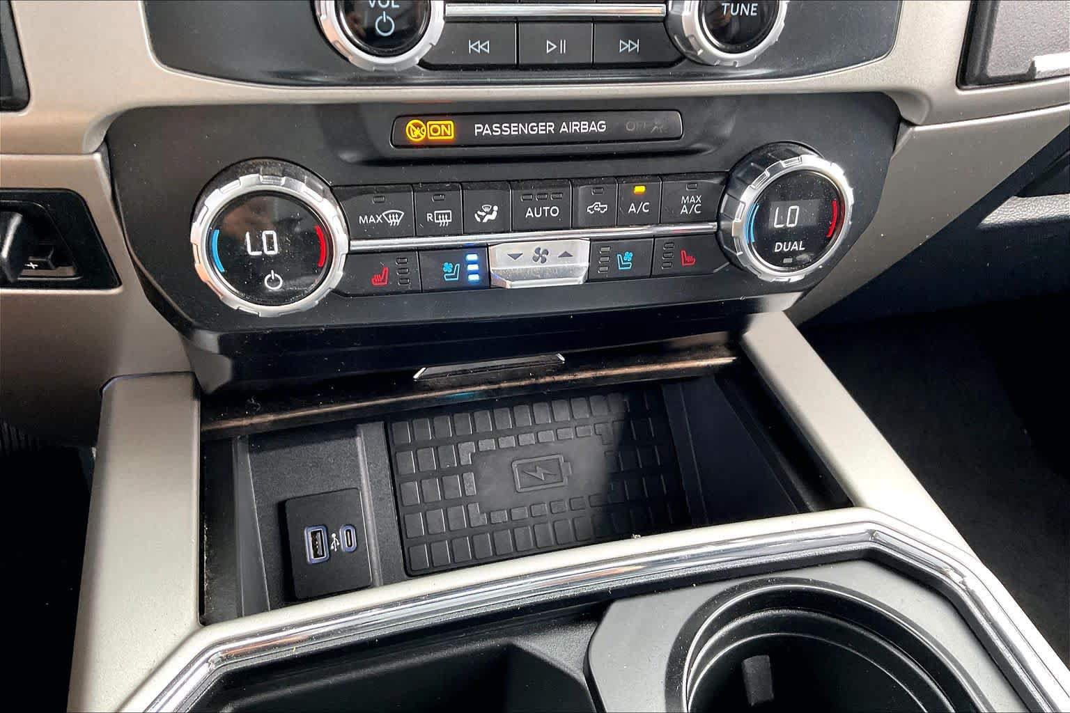 Used 2022 Ford F250 Lariat w/ Tremor Off-Road Package AWD/4WD image 31