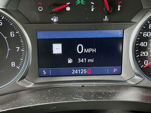 Used 2023 Chevrolet Traverse RS image 13