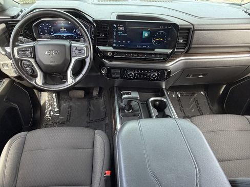 Used 2023 Chevrolet Silverado 1500 LT Trail Boss w/ LPO, Dark Essentials Package AWD/4WD image 15