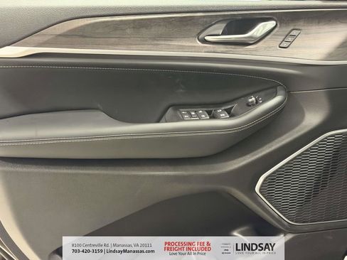 New 2026 Jeep Grand Cherokee Limited AWD/4WD image 16