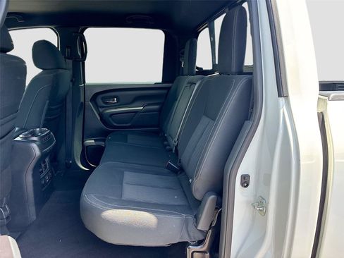 Used 2019 Nissan Titan SV w/ SV Convenience Package RWD image 23