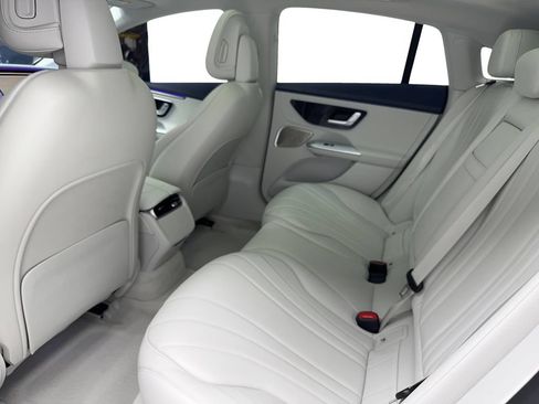 Used 2024 Mercedes-Benz EQE 350+ 4MATIC Sedan image 20