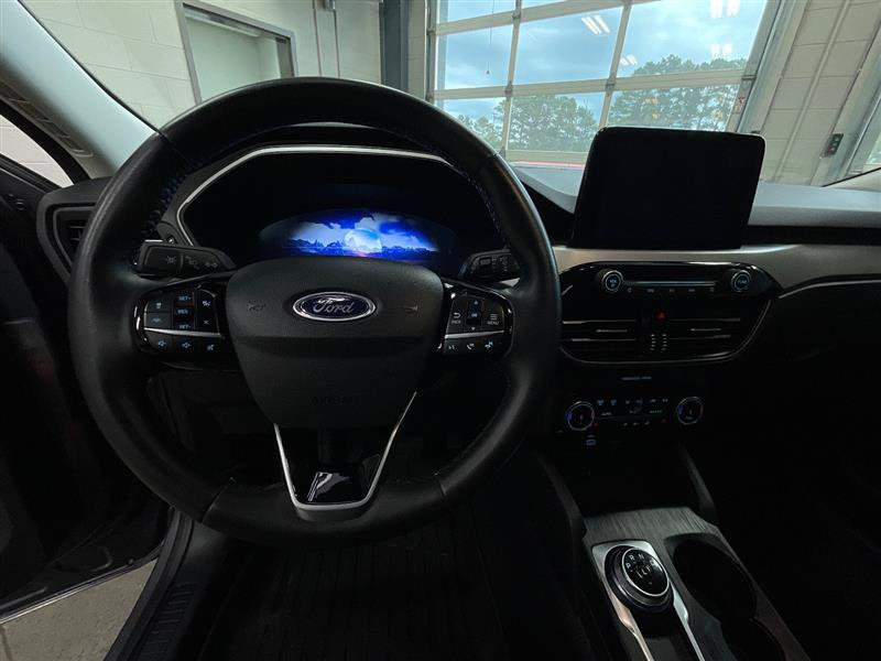 Used 2022 Ford Escape SEL w/ Technology Package FWD image 15