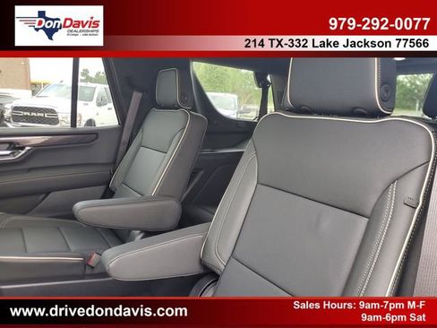 New 2026 GMC Yukon Elevation w/ Elevation Premium Package RWD image 12