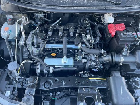 New 2025 Nissan Versa SR w/ Trunk Package image 31