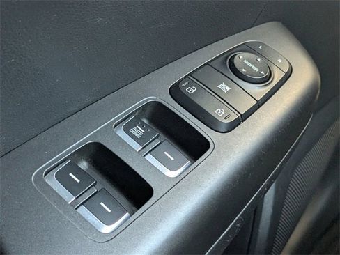 Used 2021 Kia Sportage LX image 25