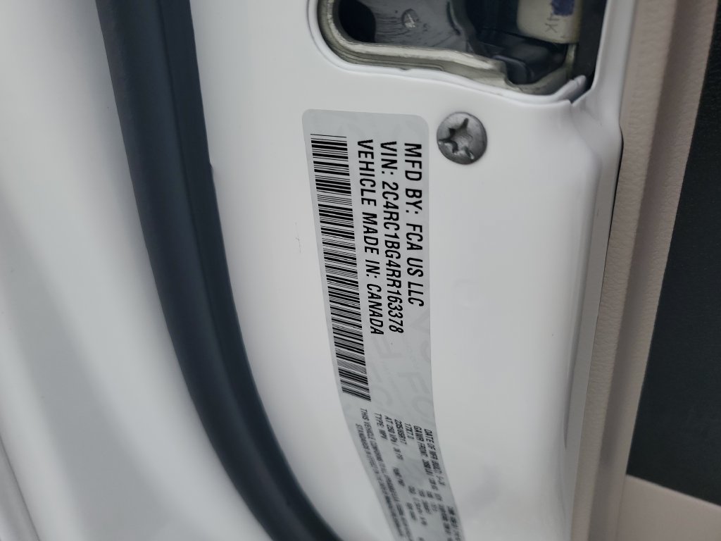 Used 2024 Chrysler Pacifica Touring-L FWD image 23