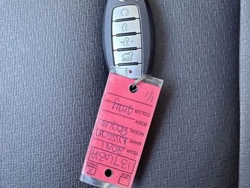 Used 2021 Nissan Rogue SV w/ Premium Package image 33