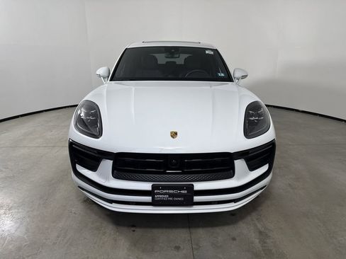 Certified 2025 Porsche Macan image 10