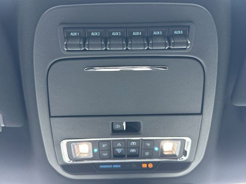 New 2025 Ford F350 Platinum image 36