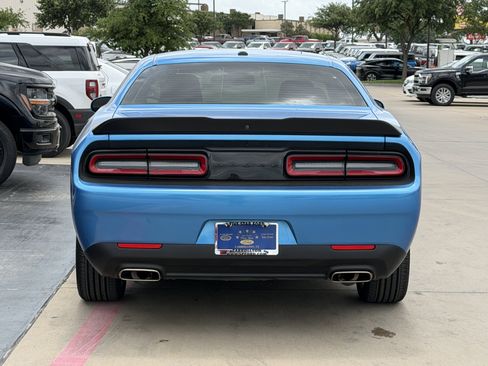 Used 2023 Dodge Challenger SRT Hellcat RWD image 5