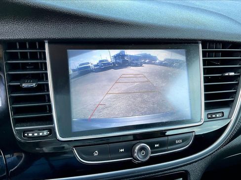 Used 2020 Buick Encore Preferred FWD image 23