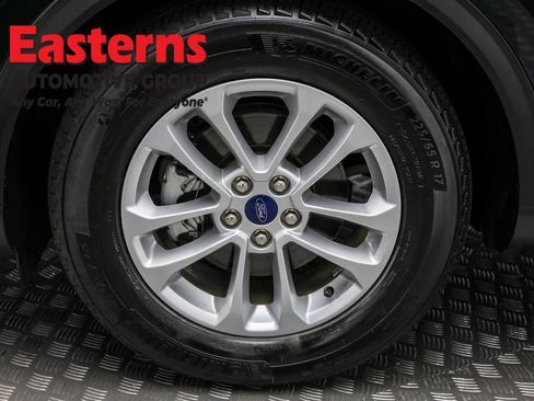 Used 2021 Ford Escape SE image 30