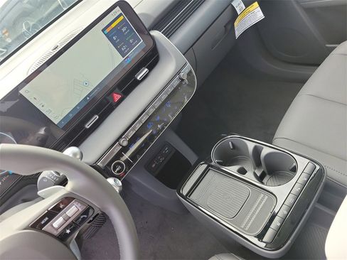 New 2025 Hyundai Ioniq 5 SEL image 36