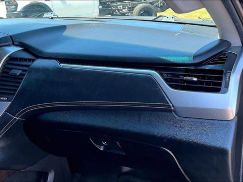 Used 2016 Chevrolet Suburban LT AWD/4WD image 16