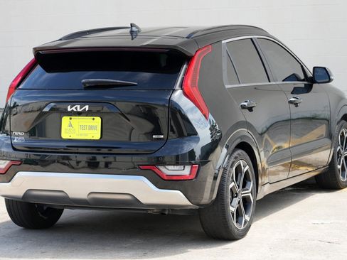 Used 2023 Kia Niro SX Touring FWD image 50