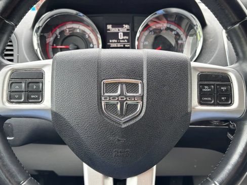 Used 2012 Dodge Grand Caravan Crew FWD image 25