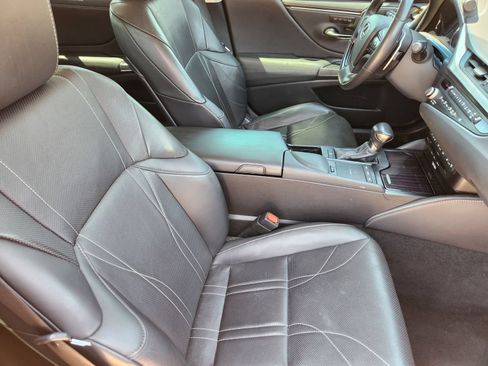 Used 2021 Lexus ES 350 Ultra Luxury w/ Accessory Package 2 FWD image 22