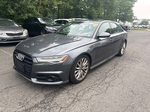 Used 2018 Audi S6 Prestige w/ Prestige Package AWD/4WD image 3