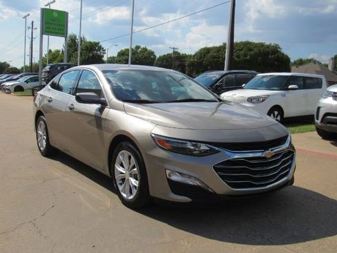 Used 2025 Chevrolet Malibu LT image 6