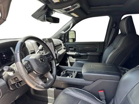 Used 2024 RAM 2500 Limited AWD/4WD image 7
