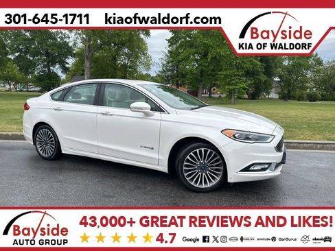 Used 2017 Ford Fusion Platinum FWD image 1