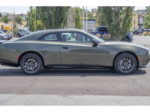 Used 2026 Dodge Charger Scat Pack AWD/4WD image 2