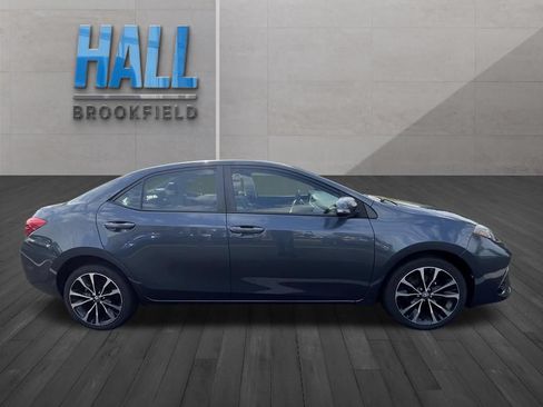 Used 2017 Toyota Corolla SE w/ Carpet Mat Package (TMS) FWD image 6