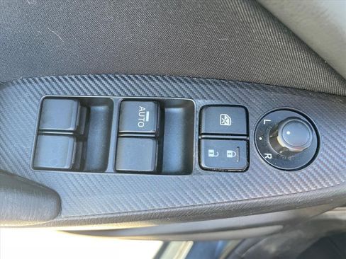 Used 2014 MAZDA MAZDA3 i Touring image 12