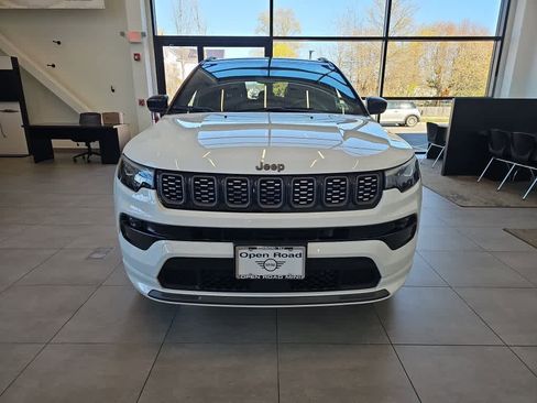 Used 2024 Jeep Compass Limited w/ High Altitude Package AWD/4WD image 2