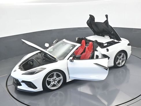 Used 2024 Chevrolet Corvette Stingray Convertible w/ 1LT image 59