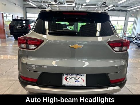 Used 2024 Chevrolet TrailBlazer LT w/ LT Cold Weather Package AWD/4WD image 13