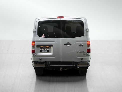 Used 2020 Nissan NV 3500 SL image 4