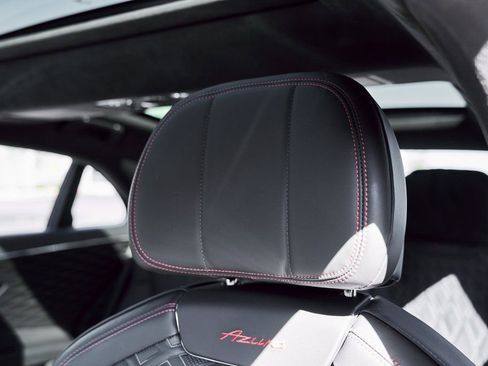 Used 2023 Bentley Flying Spur V8 image 48