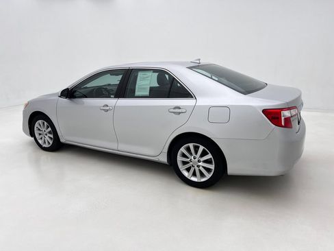 Used 2012 Toyota Camry XLE FWD image 13