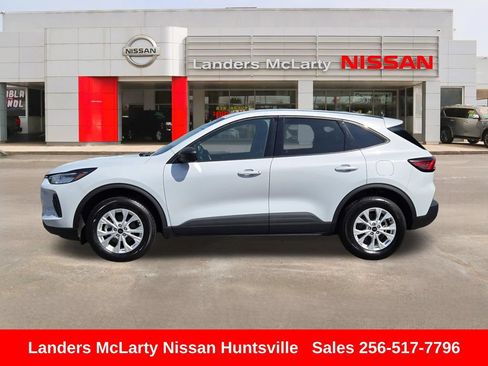 Used 2025 Ford Escape Active AWD/4WD image 8