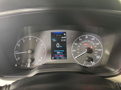 Used 2024 Toyota Corolla LE FWD image 3