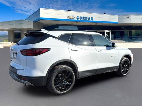 Used 2024 Chevrolet Blazer LT w/ Convenience Package image 8