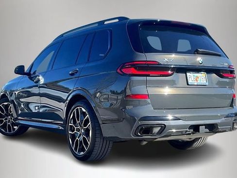 Used 2026 BMW X7 xDrive40i w/ Executive Package image 4